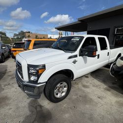 2011 Ford F-250 Super Duty Crew Cab