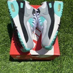 Nike Air Max 90 LTR (GS) Size 7 Hyper Turquoise' 