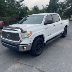 2015 Toyota Tundra SR5
