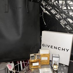 Women’s Dahlia Divin  By Givenchy Perfume And Glitter Gel Gift Set