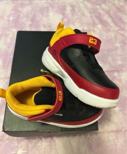 “KIDS” Jordan Max Aura 3 SE (TD) US Size 9C (3T)