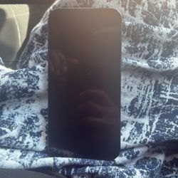 iPhone 13 Pro Max Locked