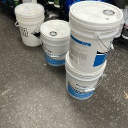 Free 5 Gallons Buckets