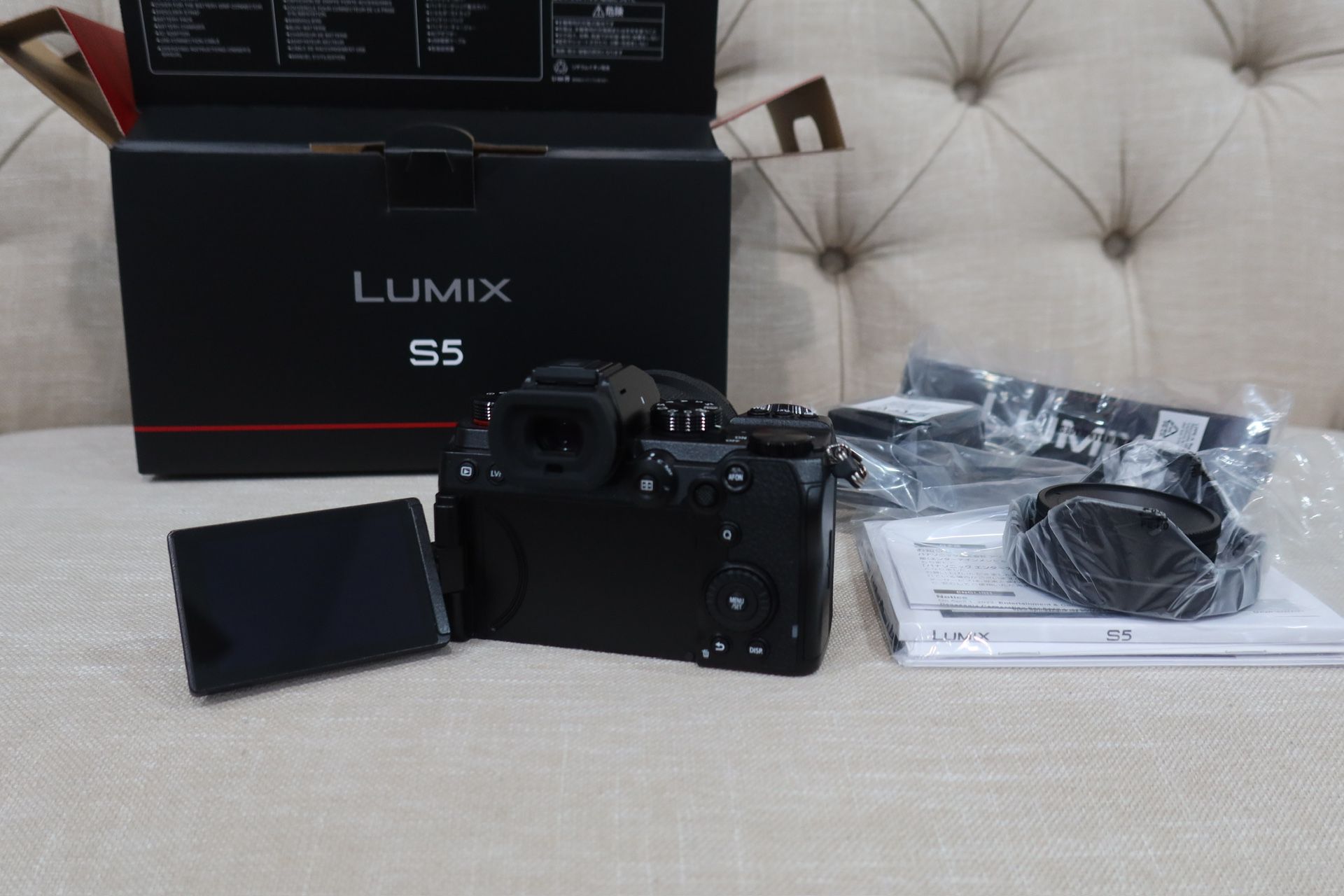 Panasonic LUMIX S5 Mirrorless Full Frame Camera