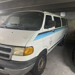 2002 Dodge Ram Van