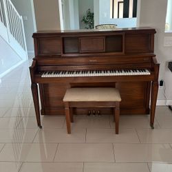 Baldwin Hamilton piano