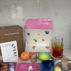 Lovevery The Explorer Play Kit Months 9-10