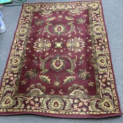 Maroon flower Rug Set