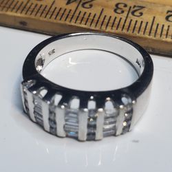 10k White Gold Ring Round Brilliant VVS/ Baguette Diamond Band Ring Size 7,