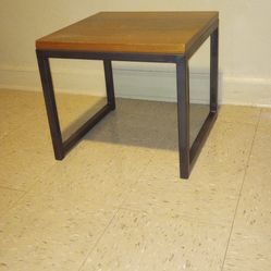 Table/stool  vintage/modern a beautiful and great quality piece...