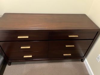 6-drawer Solid Wood Dresser - Cherry Very Good mint condition