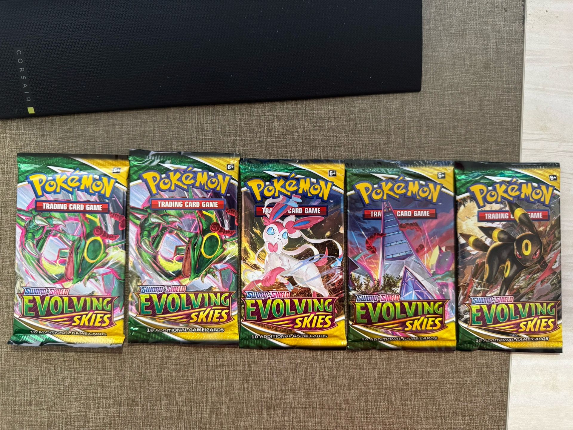 Pokemon Evolving Skies (5 Packs)