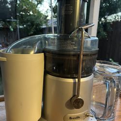 Extractor de jugo muy buena marca usado como nuevo