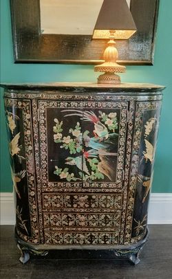 Vintage Chinoiserie Black Lacquer Accent Cabinet – Hand-Painted Bird & Floral
