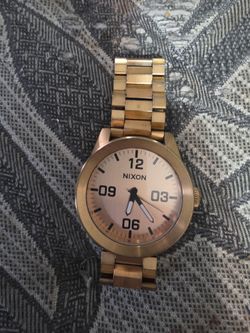Nixon watch