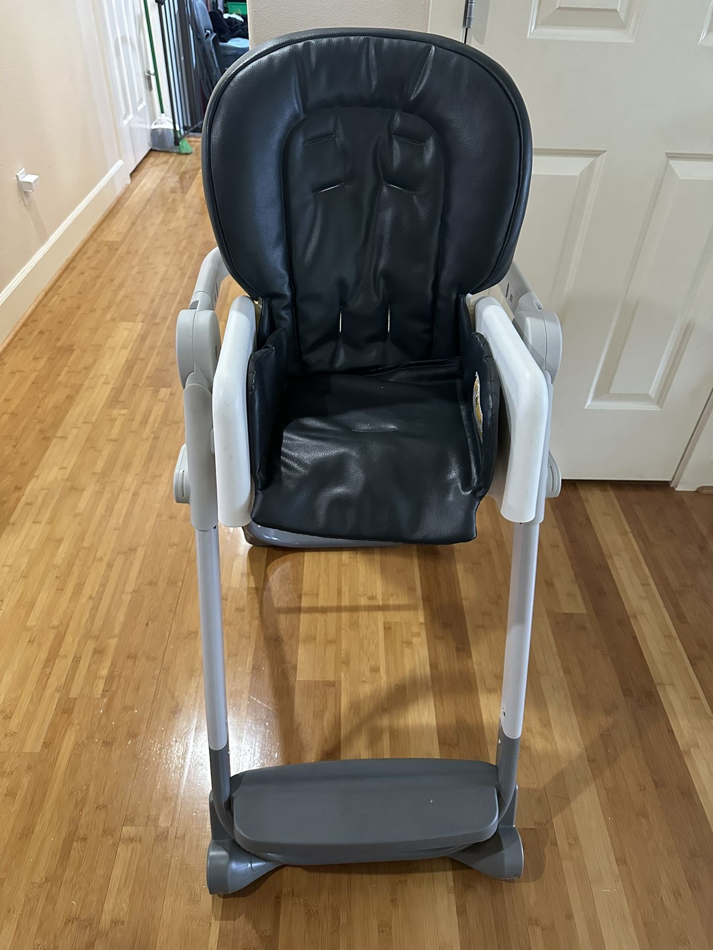 FREE High Chair FREE