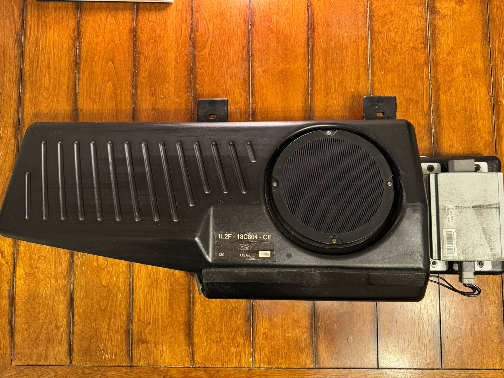 Ford Explorer Subwoofer