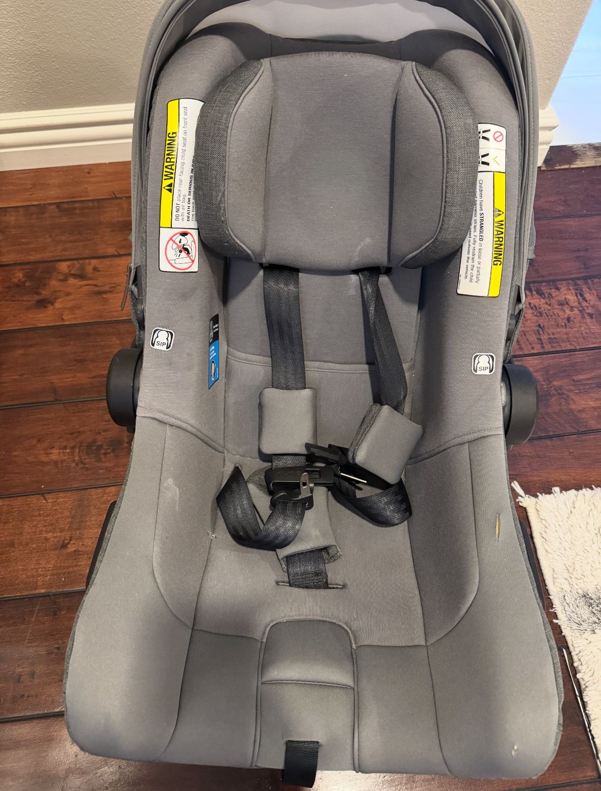 Nuna infant car seat