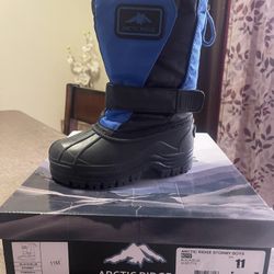 Arctic Stormy Boots Boys Size 11
