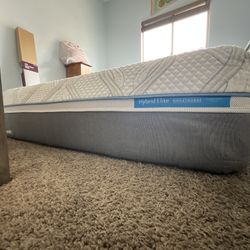 Sealy Posturpedic Hybrid Queen Mattress + Tempurpedic Head Up/Foot Up Base W/ Headboard Bracket Kit Installed