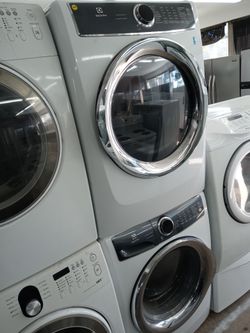 Electrolux stackable front load washer and dryer set - Free delivery