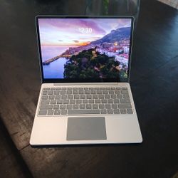 Microsoft Surface GO 3 