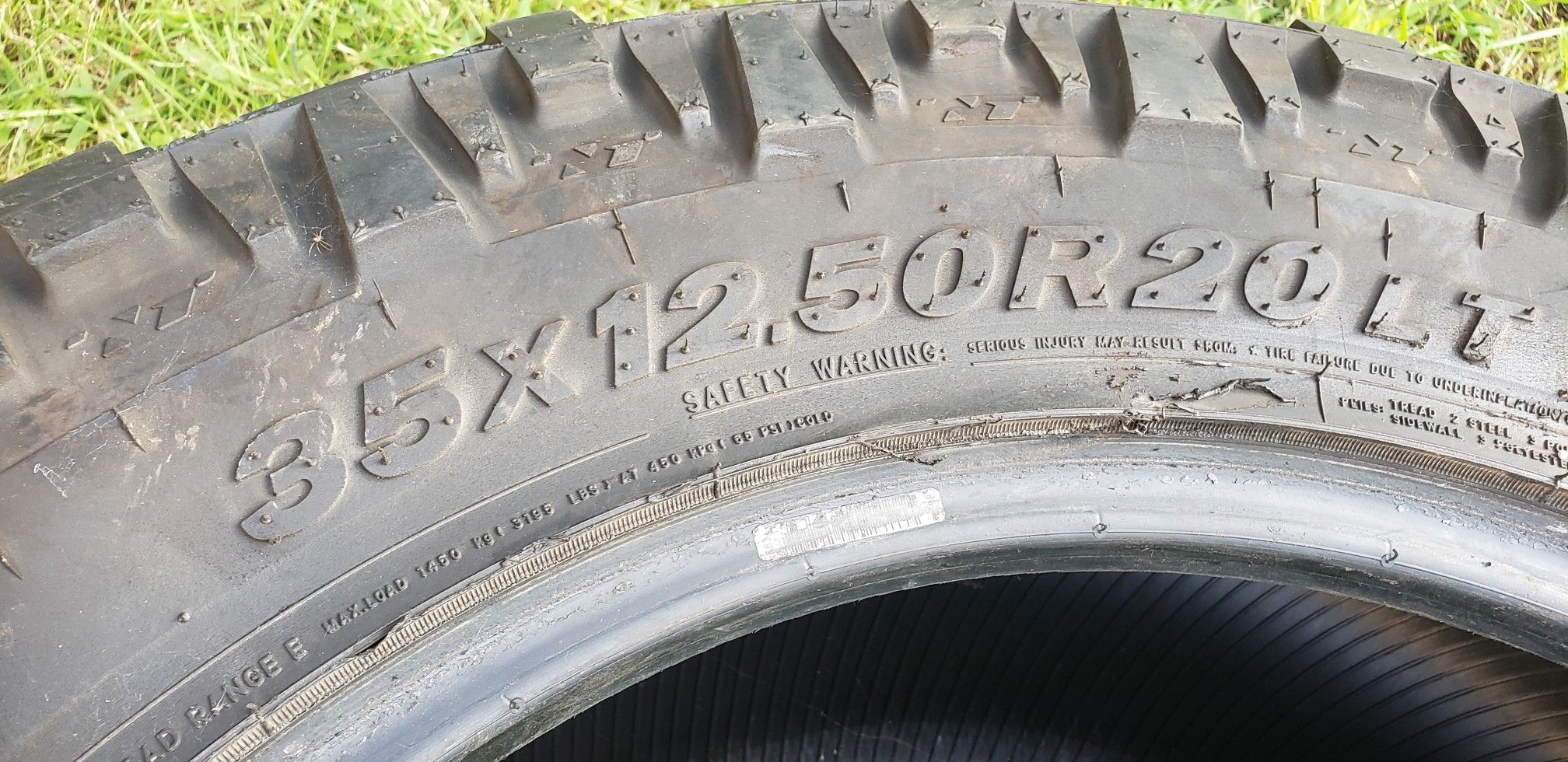 Nitto 35x12.50x20 tires