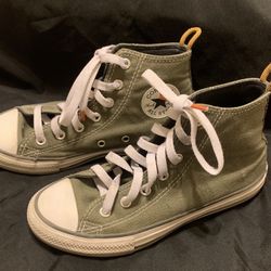 Converse Chuck Taylor All Star Hi-Top Shoes Size 2