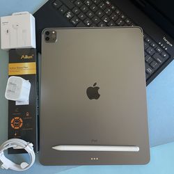 Apple IPad Pro 12.9” 5th Generation (M1 chip/ Face ID/2021) 128GB with pen, keyboard & Accessories