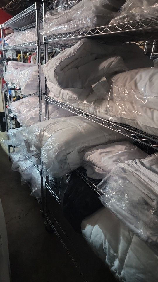 Selling New Linen,comforters,sheets,pillow Cases, Towels
