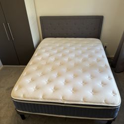 Queen Bed Frame With Mattress 