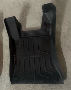Genuine Mercedes Benz GLA 2019 all weather mats
