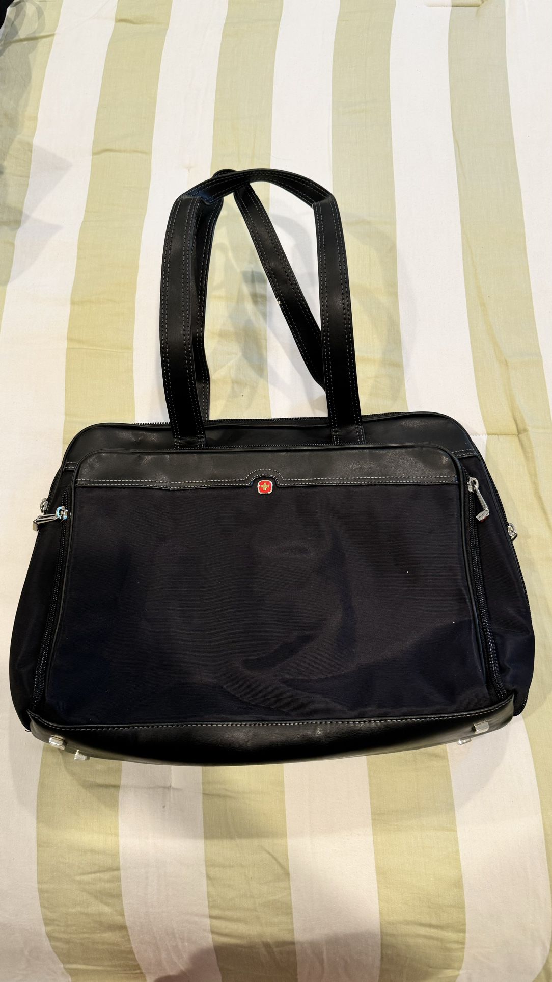 Swiss gear Laptop Bag Tote With Several Dividers