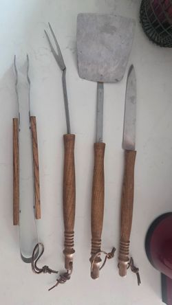 BBQ tools set of 4 high quality set wooden handles and learherstrings