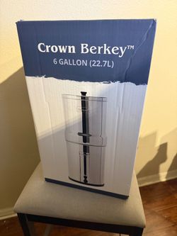 BRAND NEW/NEVER OPENED Crown Berkey 6 Gallon Gravity Water Filtration System with 2 Black Elements Cartridges + 2  Lead free Cartridges EVERYTHING BRA