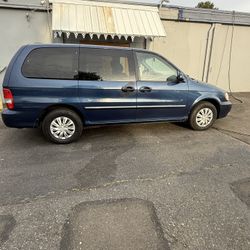 2005 KIA Sedona