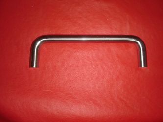 Richelieu drawer cabinet handles pulls 96mm $1. each Contemporary chrome