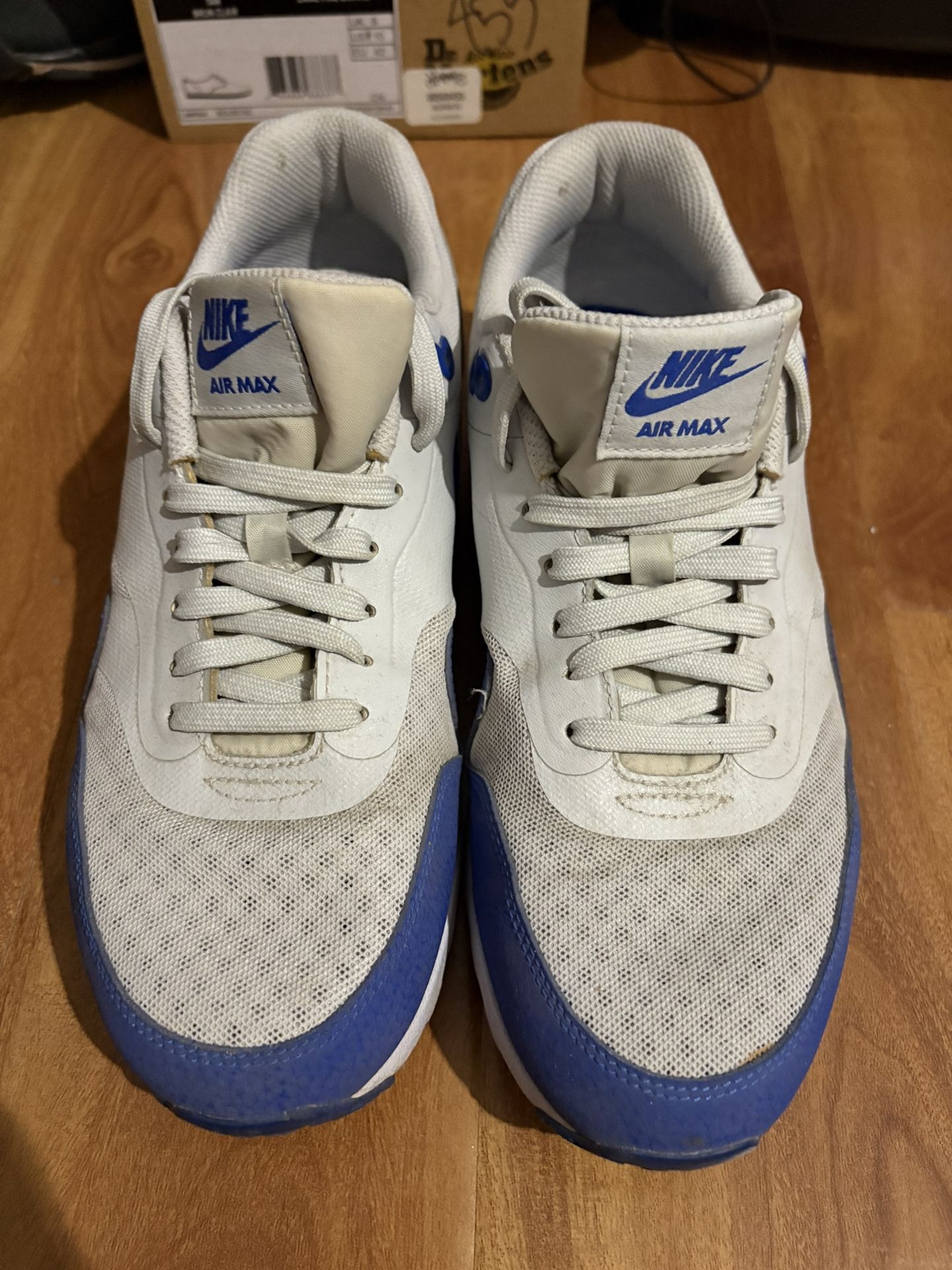 Women’s Nike Size 10