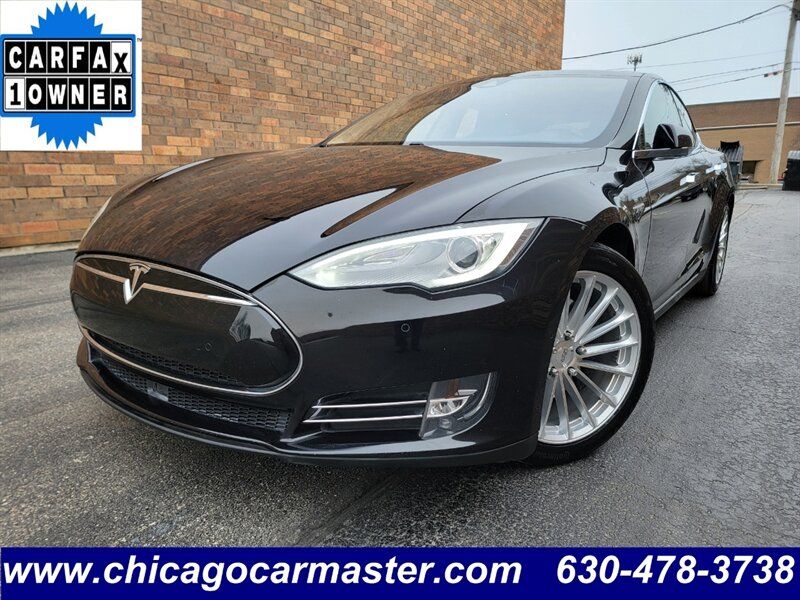 2015 Tesla Model S 85 -- 265 Miles on Full Charge --