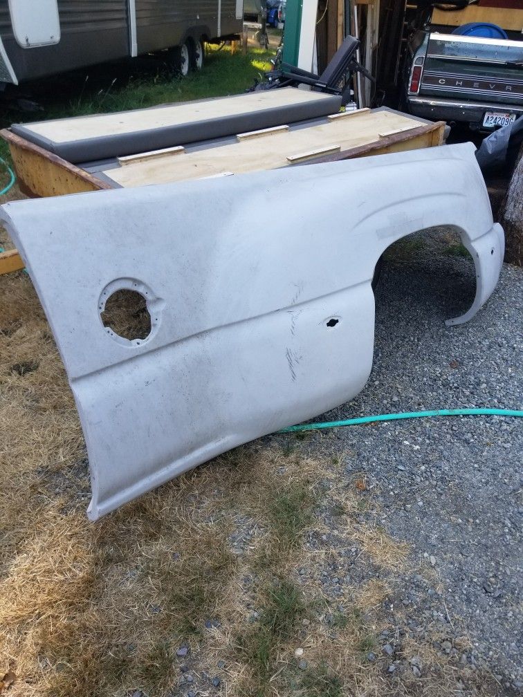 1ton Dually Left Rear Fender 2004 Chevrolet Silverado Or GMC.