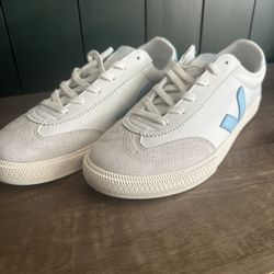 Men’s Shoes - Veja - Size 13 US 