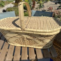 Vintage Picnic Basket 🧺 