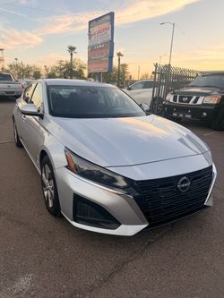 2023 Nissan Altima S Sedan 4D! Clean title!!