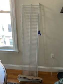 Closet wire shelves