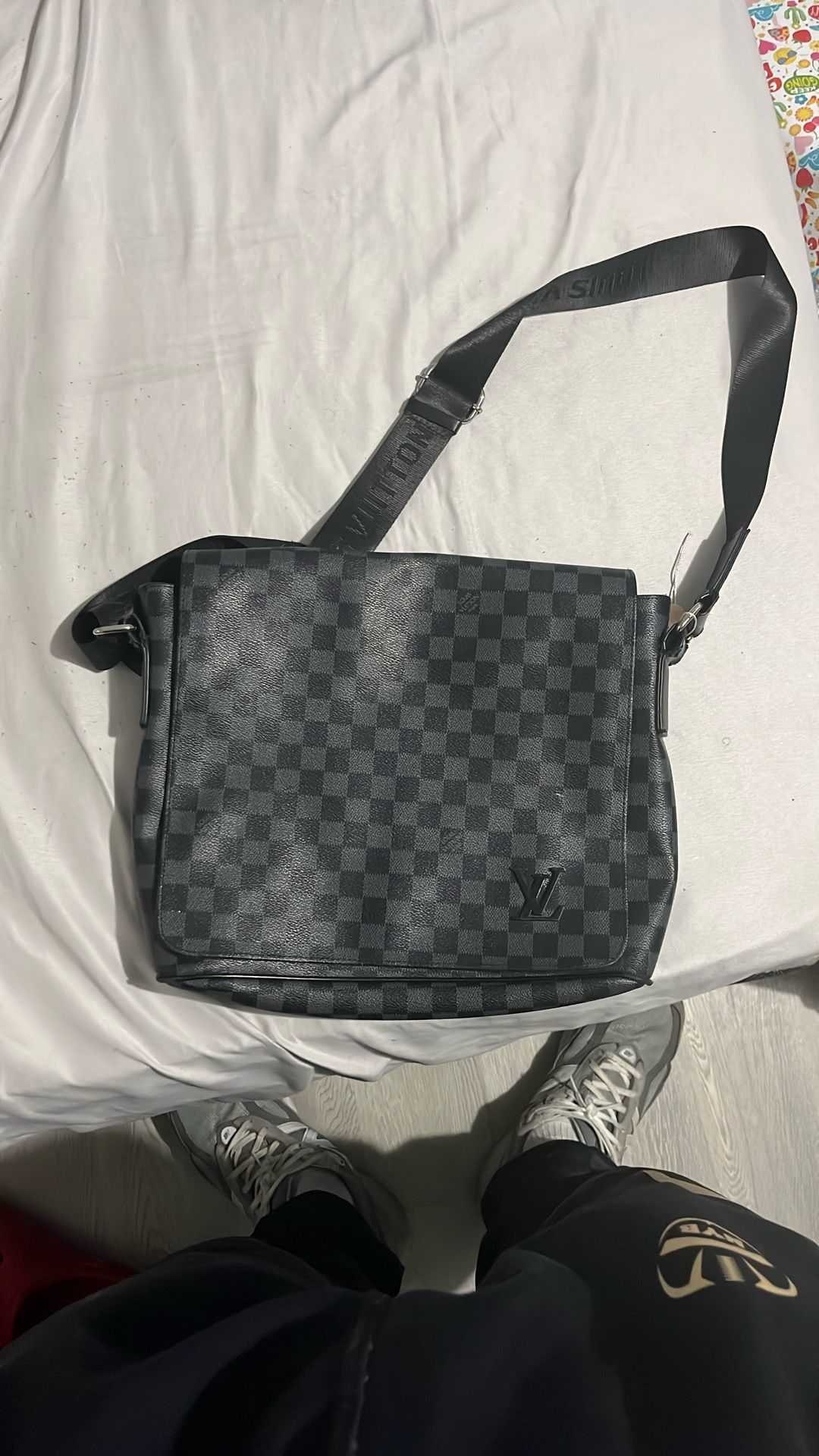 Louis Vuitton District PM