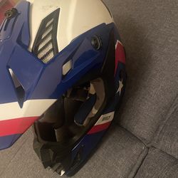 Brand new BILT helmet