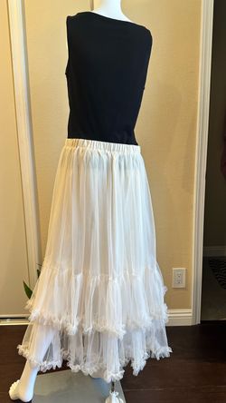 Cider Beige Layered Tulle Maxi Skirt – Size 1XL – New With Tags