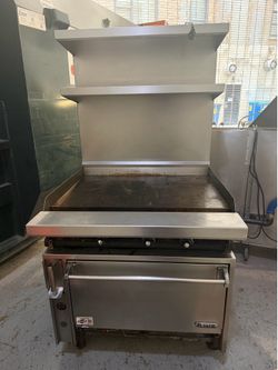 Jade range Commercial Range, 36" W with (1) 36" Griddle and Standard Oven - 140,000 B
