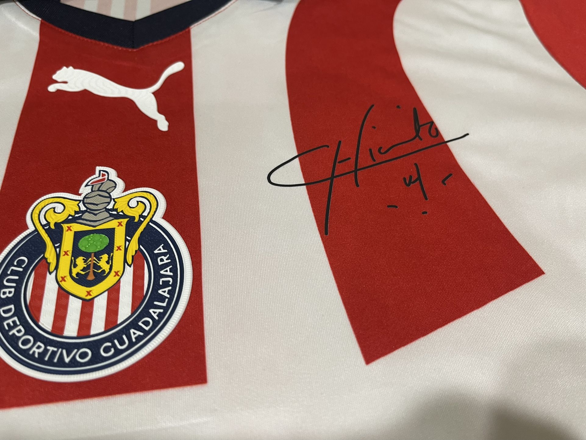 Limited edition gold Puma Chivas Javier Hernandez Chicharito Jersey