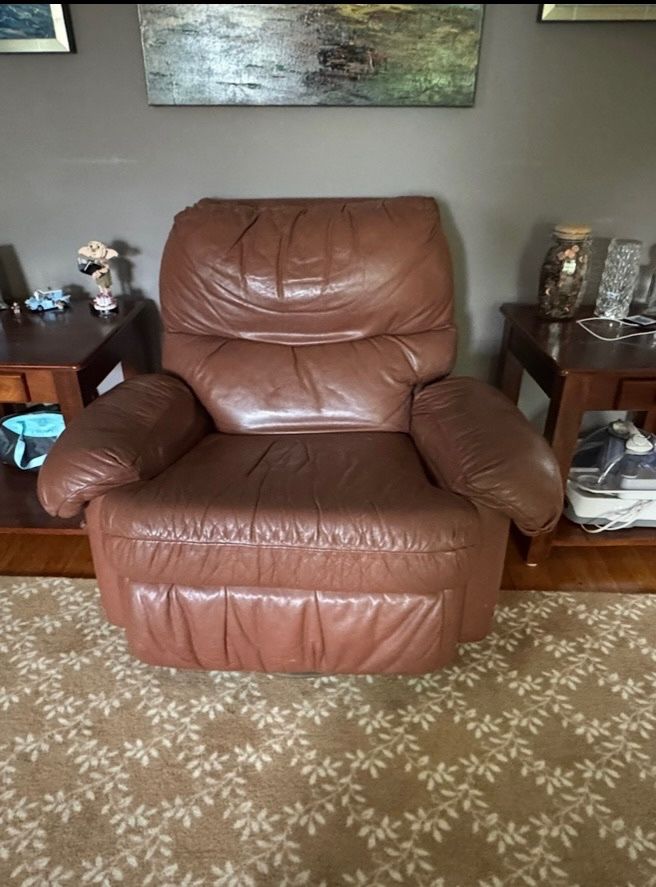 Manual Leather Recliner 